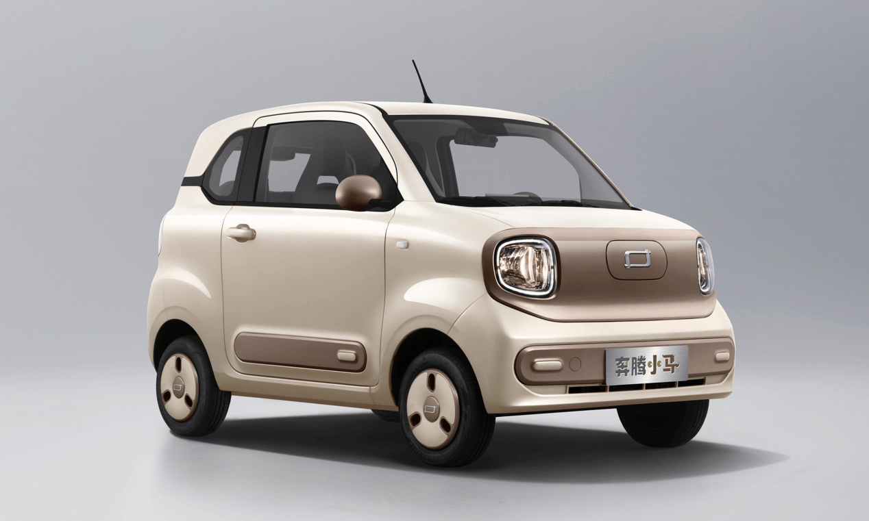 小马重新定义微型电车精致出行AG真人六好萌宠驰骋秋日奔腾(图3)